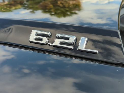 Used 2022 Chevrolet Silverado 1500 ZR2 w/ Technology Package AWD/4WD image 7