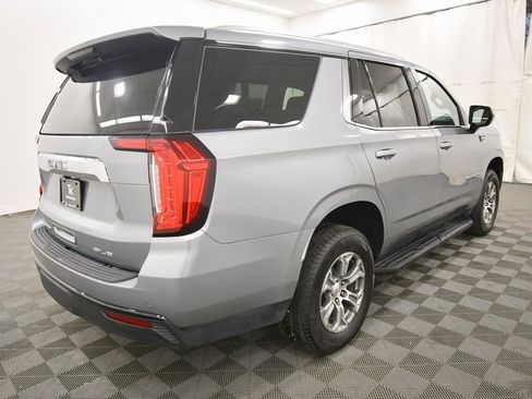 Used 2024 GMC Yukon SLE image 8
