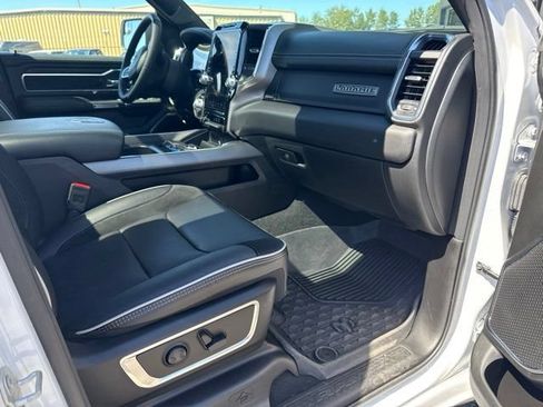 Used 2025 RAM 1500 Laramie w/ Sport Appearance Package AWD/4WD image 9