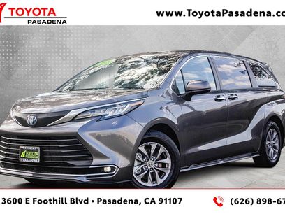 Used 2022 Toyota Sienna XLE