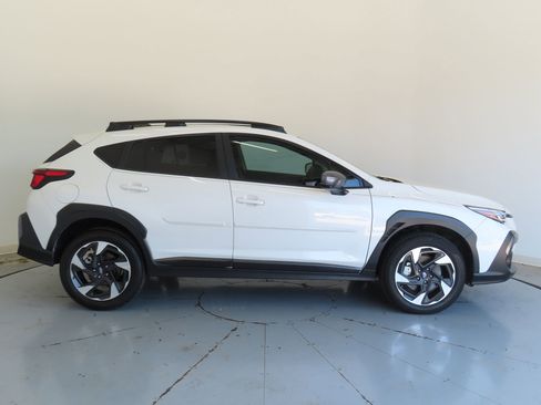 Used 2025 Subaru Crosstrek 2.5i Limited w/ Crosstrek Mirror Package image 2