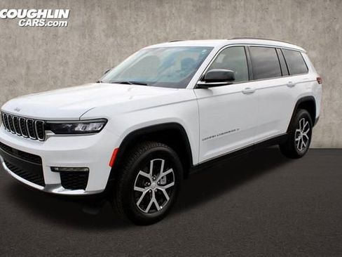 New 2024 Jeep Grand Cherokee L Limited w/ Trailer Tow Package AWD/4WD image 4