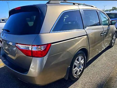 Used 2011 Honda Odyssey LX image 6