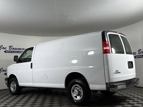 Used 2024 Chevrolet Express 2500 w/ Driver Convenience Package image 8