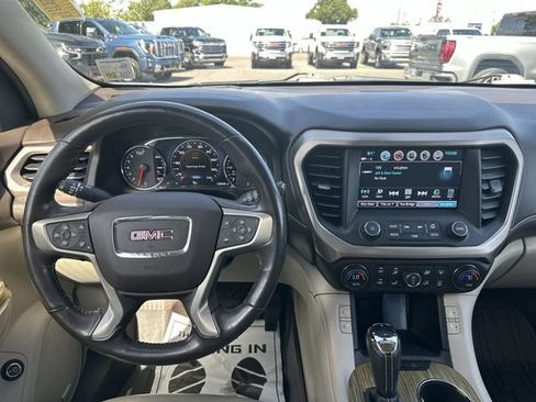 Used 2019 GMC Acadia Denali w/ Technology Package FWD image 12