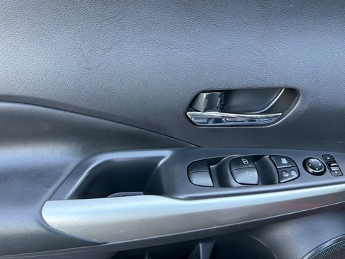 Used 2020 Nissan Kicks SR w/ SR Premium Package FWD image 10