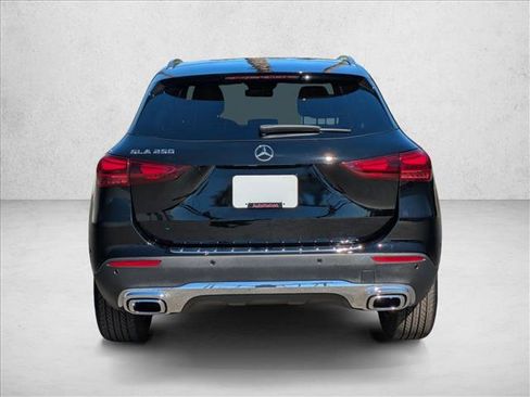 Certified 2025 Mercedes-Benz GLA 250 image 9