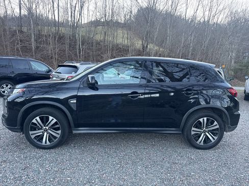 Used 2020 Mitsubishi Outlander Sport ES image 1
