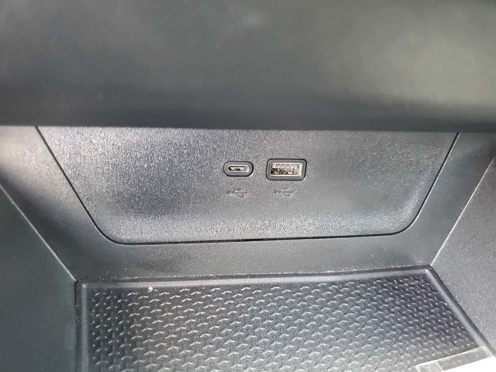 Used 2026 Chevrolet Equinox LT w/ Convenience Package II FWD image 22