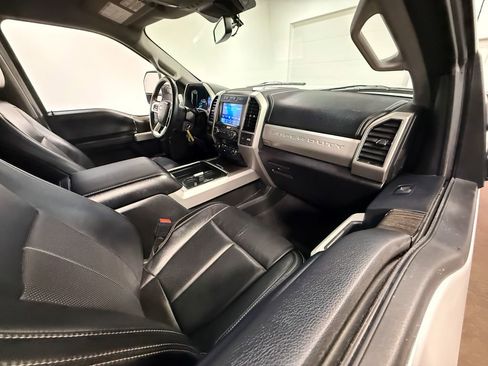 Used 2020 Ford F250 Lariat w/ FX4 Off-Road Package image 62
