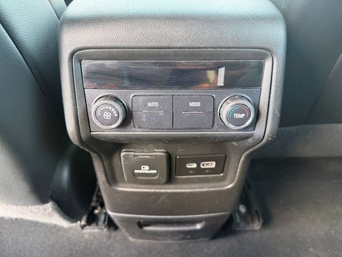 Used 2020 GMC Acadia SLT FWD image 27