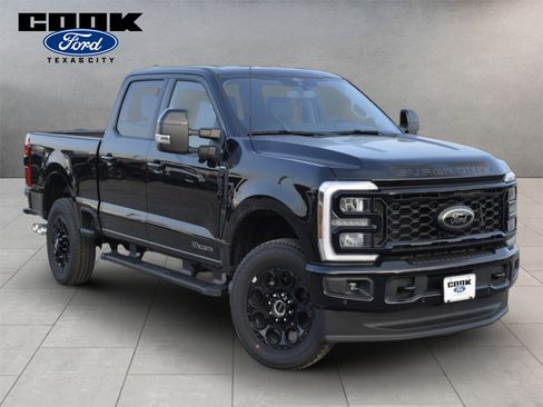 New 2026 Ford F250 Lariat w/ Black Appearance Package AWD/4WD image 3