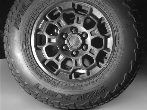 Used 2022 Toyota Tundra TRD Pro AWD/4WD image 11