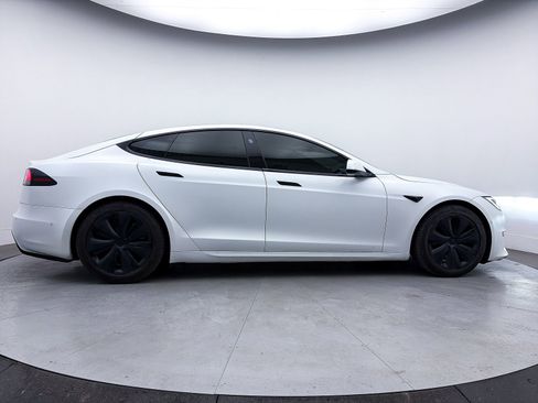Used 2022 Tesla Model S image 36