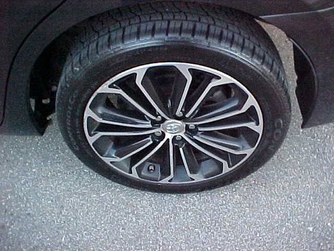 Used 2015 Toyota Corolla S image 8