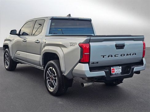 Used 2024 Toyota Tacoma TRD Sport image 3