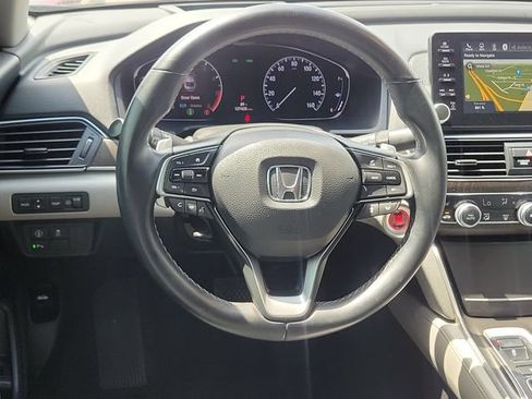 Used 2019 Honda Accord Touring image 12