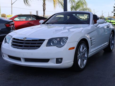 Used 2005 Chrysler Crossfire Limited image 2