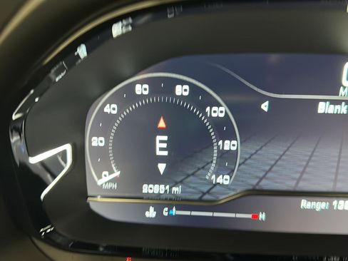 Used 2024 GMC Yukon Denali image 11