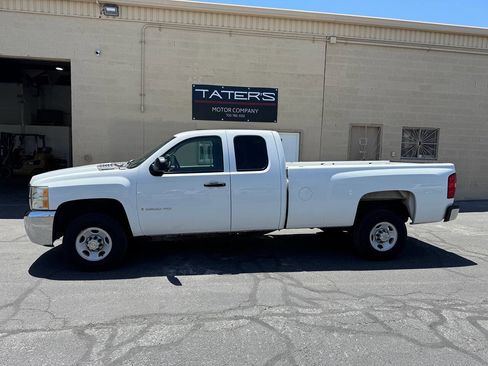 Used 2008 Chevrolet Silverado 2500 W/T RWD image 5