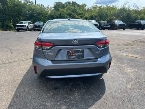 Used 2020 Toyota Corolla XLE FWD image 2