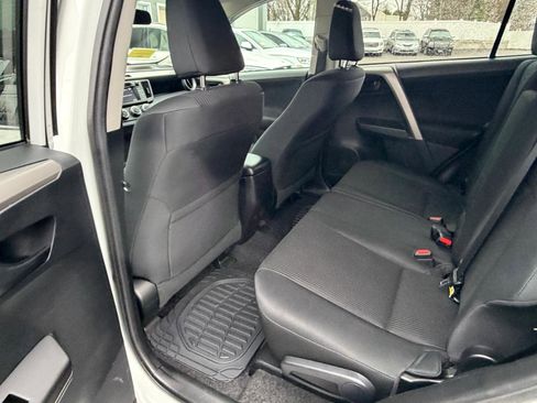 Used 2017 Toyota RAV4 LE image 10