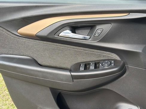 Used 2022 Chevrolet TrailBlazer ACTIV w/ Sun and Liftgate Package image 19