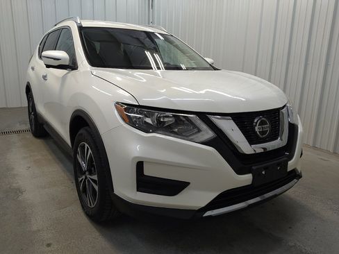 Used 2019 Nissan Rogue SV w/ Premium Package AWD/4WD image 13