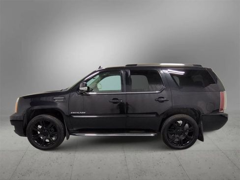 Used 2012 Cadillac Escalade Luxury image 5