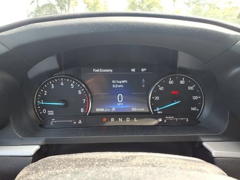 Used 2024 Ford Explorer XLT w/ Equipment Group 202A AWD/4WD image 17