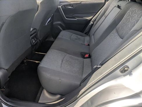 Used 2020 Toyota RAV4 XLE FWD image 16