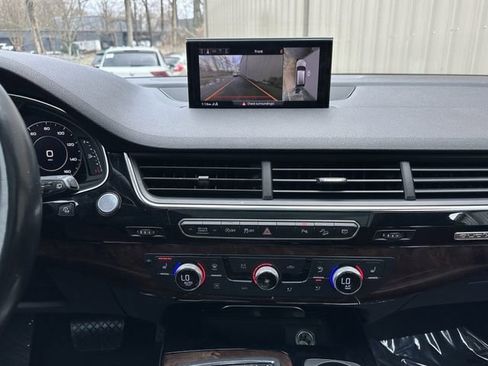 Used 2019 Audi Q7 3.0T Premium w/ Cold Weather Package AWD/4WD image 20