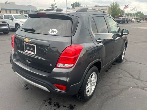 Used 2018 Chevrolet Trax LT w/ LT Convenience Package FWD image 6
