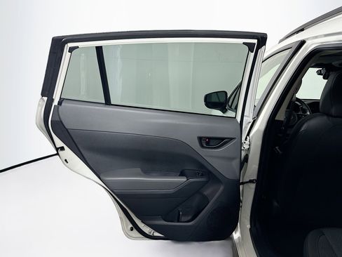 Used 2024 Subaru Crosstrek 2.0i Premium image 26