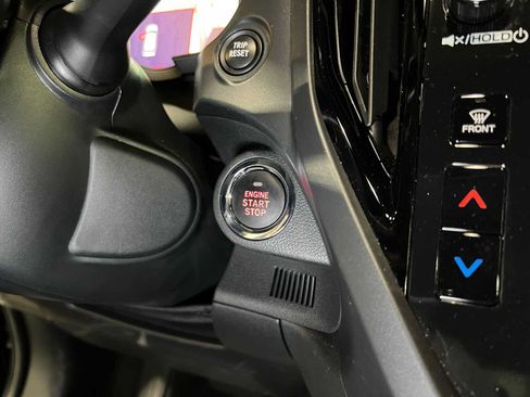 Used 2025 Subaru Forester Touring AWD/4WD image 31