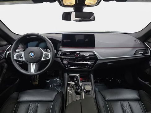 Certified 2023 BMW M550i xDrive w/ Executive Package image 9