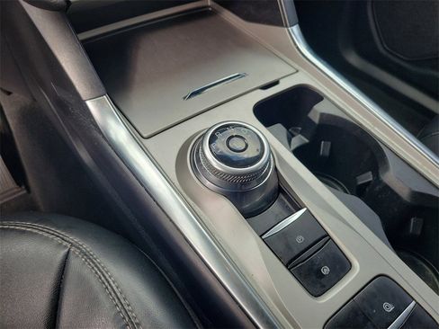 Used 2022 Ford Explorer XLT w/ Equipment Group 202A image 20