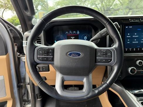 Used 2023 Ford F350 Lariat w/ Lariat Ultimate Package AWD/4WD image 11