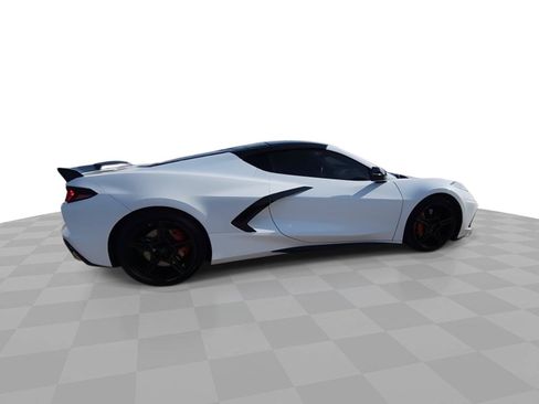 Used 2022 Chevrolet Corvette Stingray Preferred Cpe w/ Z51 Performance Package RWD image 9