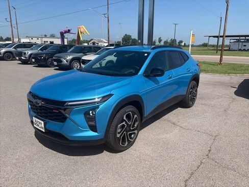 New 2026 Chevrolet Trax RS FWD image 2