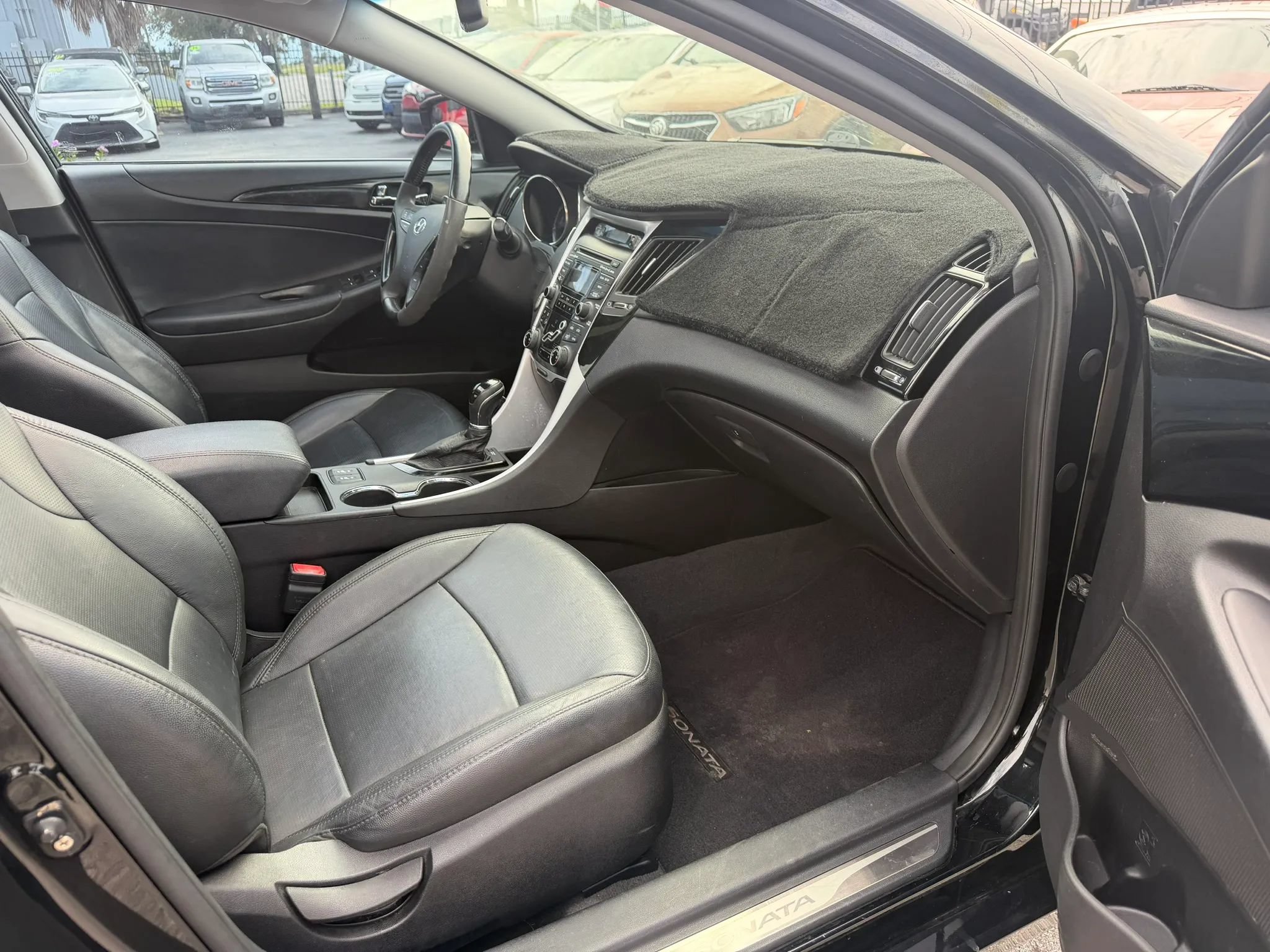 Used 2012 Hyundai Sonata Limited FWD image 10
