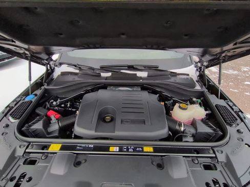 New 2026 Land Rover Range Rover SE image 14