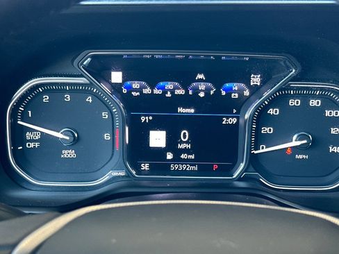 Used 2021 GMC Yukon XL Denali w/ Denali Premium Package image 25