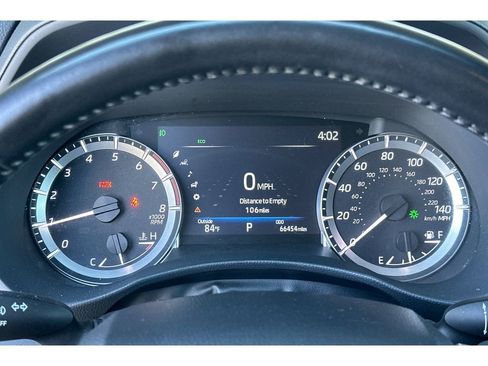 Used 2023 Toyota Highlander LE image 29