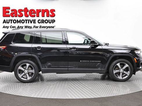 Used 2023 Jeep Grand Cherokee L Limited w/ Luxury Tech Group II AWD/4WD image 4
