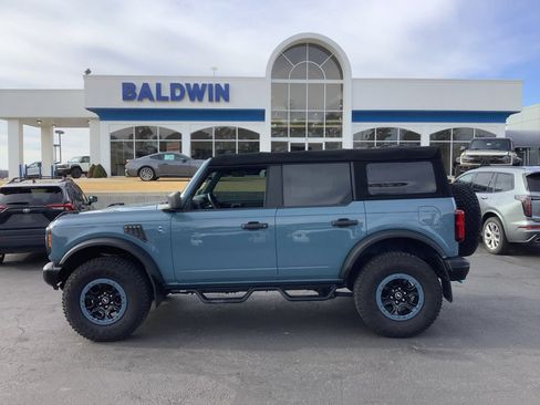 Used 2022 Ford Bronco Black Diamond w/ Sasquatch Package image 4