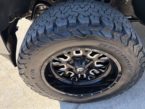 Used 2017 Chevrolet Silverado 2500 LT w/ Z71 Package, Off-Road image 20