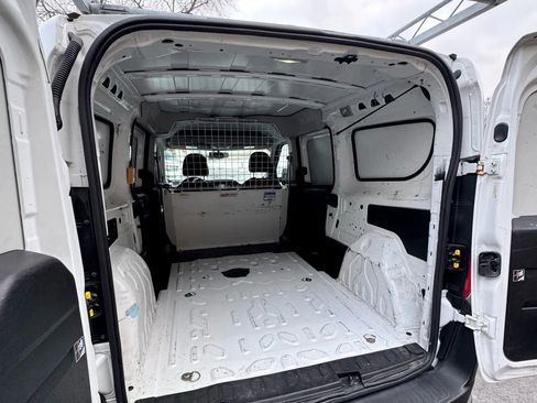 Used 2017 RAM ProMaster City Tradesman w/ Rear Back-up Camera Group image 9