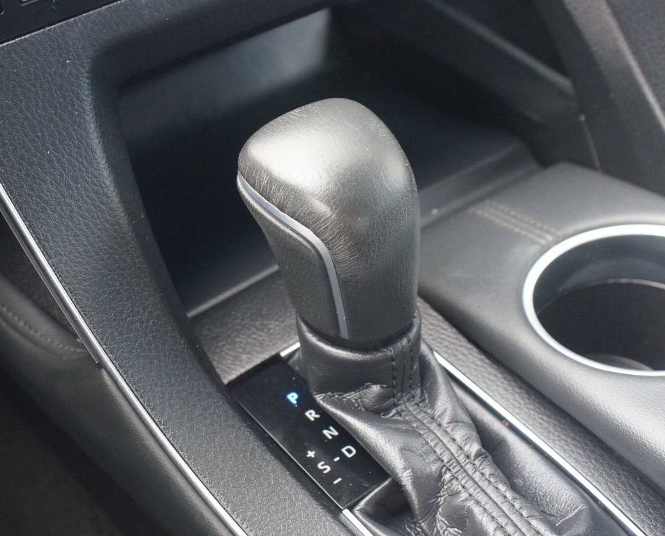 Used 2019 Toyota Avalon XLE w/ Moonroof Package FWD image 12