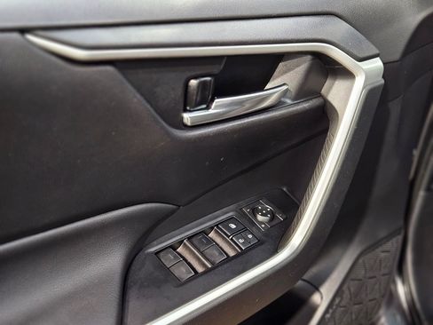 Used 2022 Toyota RAV4 XLE w/ Convenience Package image 21